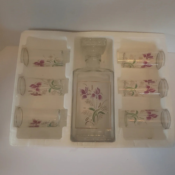 Vintage Italian Masserini New Old Stock 7pz Glass Whisky Decantor/Cups Floral. - Picture 2 of 4